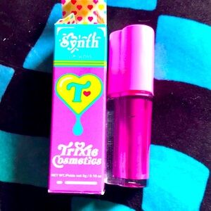 ✨💖🆕BNIB!Trixie Cosmetics Synth Liquid Lipstick BNIB!💄💜✨💖❤️🧡💛💚💙💜🌈🌈